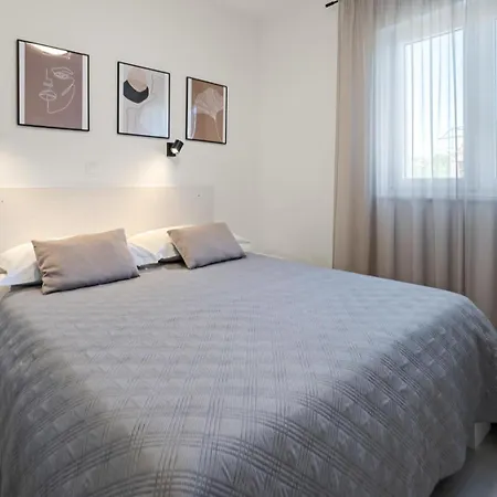 Apartment Iris Marina
